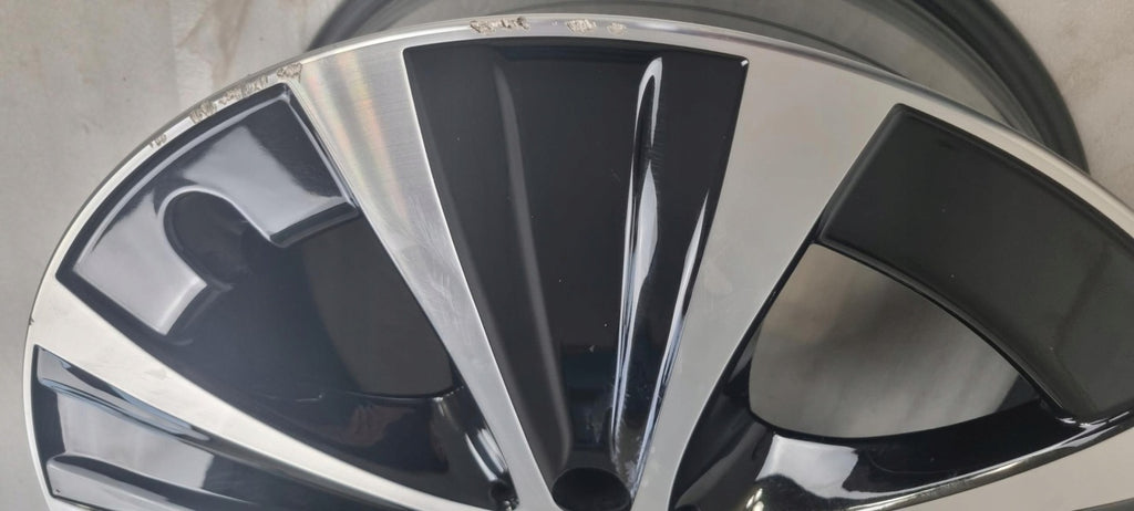 1x Alufelge 18 Zoll 8.0" 5x112 43ET Glanz Schwarz A2134013700 Mercedes-Benz W213 FEL2624464695vo