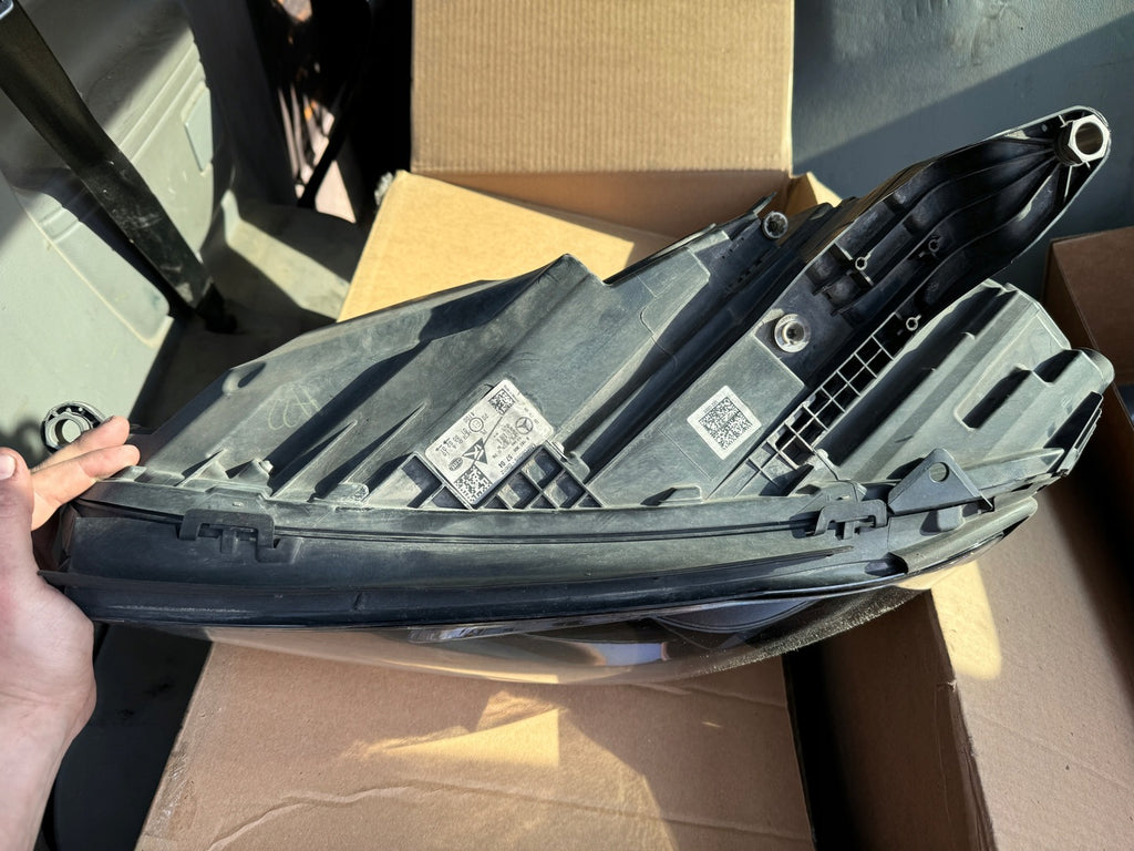 Frontscheinwerfer Mercedes-Benz Gle A1679065704 LED Rechts oder Links SCH1423701770om