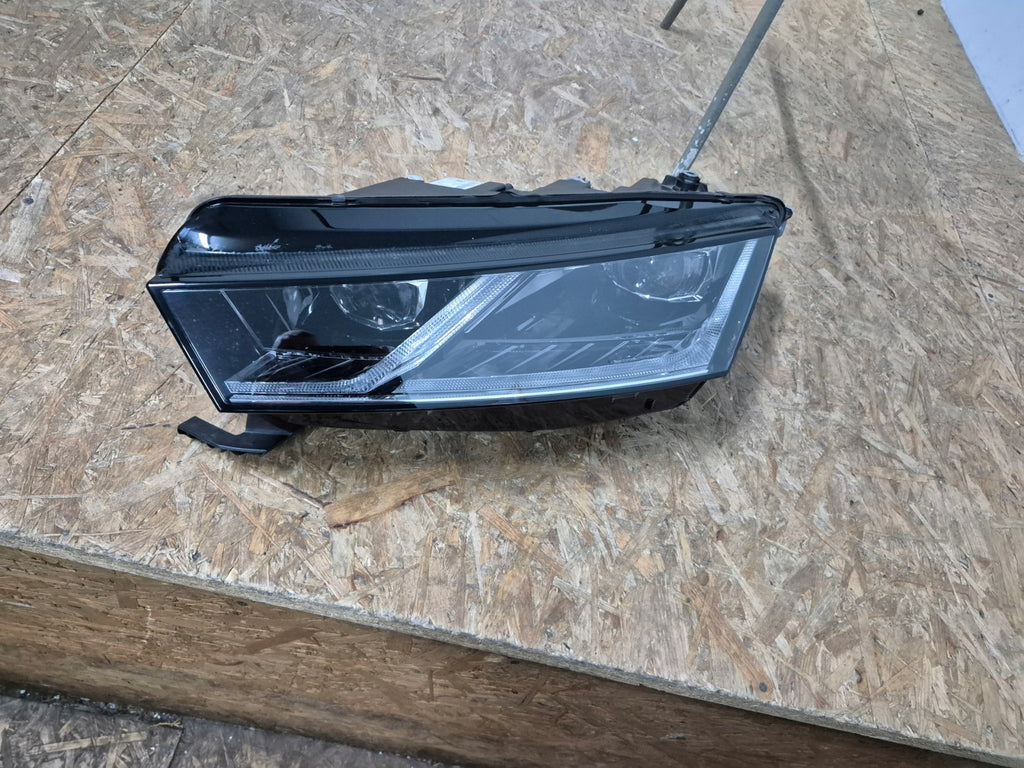 Frontscheinwerfer Skoda Octavia IV 5E4941015A Links Scheinwerfer Headlight SCH9505105558zg