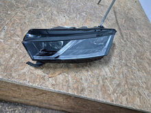 Laden Sie das Bild in den Galerie-Viewer, Frontscheinwerfer Skoda Octavia IV 5E4941015A Links Scheinwerfer Headlight SCH9505105558zg
