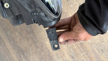 Laden Sie das Bild in den Galerie-Viewer, Frontscheinwerfer Ford Kuga LV4B-13E016-AJ Rechts Scheinwerfer Headlight SCH6474287844tw