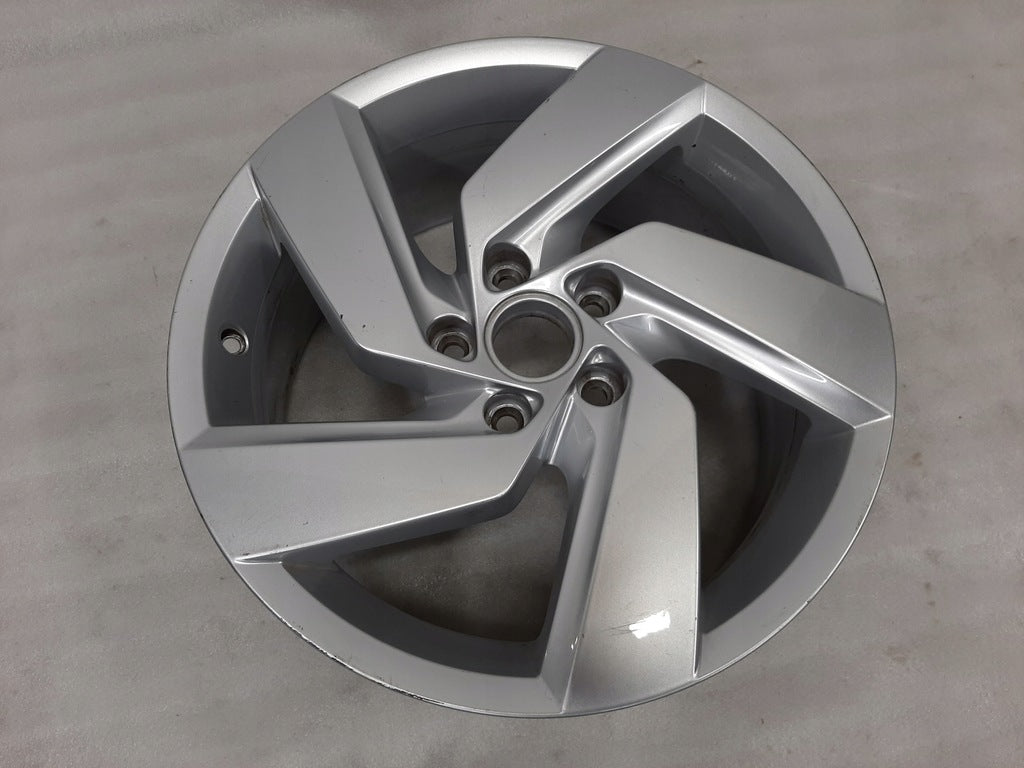 1x Alufelge 17 Zoll 7.5" 5x112 51ET Glanz Silber 5H0601025 VW Golf Viii FEL4704229950wz