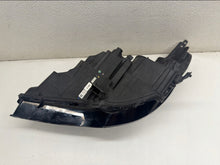 Laden Sie das Bild in den Galerie-Viewer, Frontscheinwerfer Opel Astra 662588537 Rechts Scheinwerfer Headlight SCH7759912720va