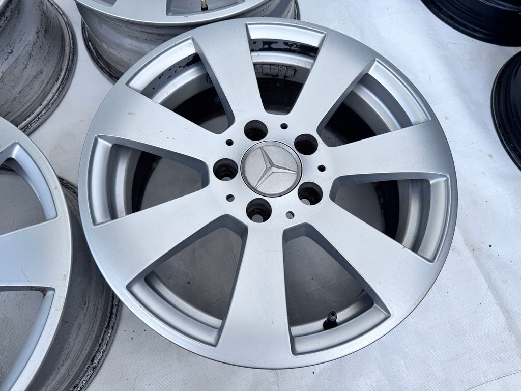 4x Alufelge 16 Zoll 7.0" 5x112 43ET Silber Mercedes-Benz W204 Rim Wheel