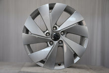 Load image into Gallery viewer, 4x Alufelge 17 Zoll 6.5" 5x112 46ET Glanz Silber 5H0601025B VW Golf Viii FEL3509042914jr