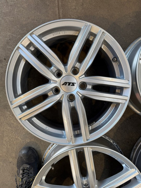 4x Alufelge 17 Zoll 7.0" 5x112 49ET Silber AT70749V21 Rim Wheel FEL9421050780vy