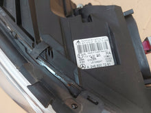 Laden Sie das Bild in den Galerie-Viewer, Frontscheinwerfer Mercedes-Benz W246 A2468207261 Xenon Rechts Headlight SCH3200472239xb