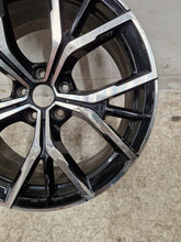Load image into Gallery viewer, 1x Alufelge 19 Zoll 8.0" 5x112 30ET Glanz Schwarz 8747405 BMW 5 G31 G30 FEL7042018138tt