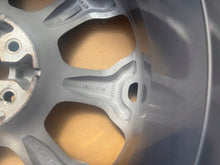 Laden Sie das Bild in den Galerie-Viewer, 1x Alufelge 17 Zoll 7.0" 5x98 735579512 Fiat 500x X 1 Rim Wheel FEL5339939123xe