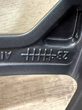 Laden Sie das Bild in den Galerie-Viewer, 1x Alufelge 19 Zoll 83A601025 Audi Q3 Rim Wheel FEL6333776825mq