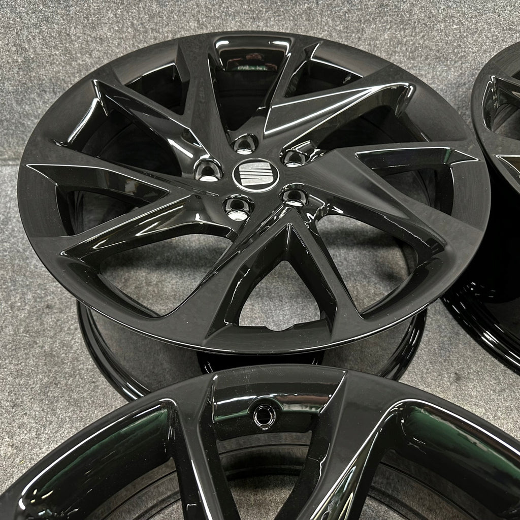 4x Alufelge 18 Zoll 8.0" 5x112 40ET Glanz Silber 5FF601025C Cupra Formentor Leon FEL3465980251dd