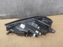 Laden Sie das Bild in den Galerie-Viewer, Frontscheinwerfer Mercedes-Benz X167 A1679068607 Rechts Scheinwerfer Headlight SCH5732588430pg