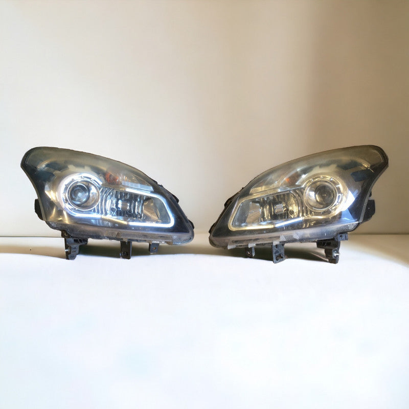 Frontscheinwerfer Renault Koleos I Xenon Ein Stück (Rechts oder Links) Headlight