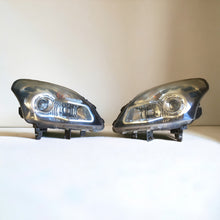 Laden Sie das Bild in den Galerie-Viewer, Frontscheinwerfer Renault Koleos I Xenon Ein Stück (Rechts oder Links) Headlight