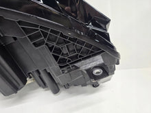 Laden Sie das Bild in den Galerie-Viewer, Frontscheinwerfer Skoda Enyaq 5LB941015B LED Links Scheinwerfer Headlight