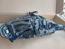 Laden Sie das Bild in den Galerie-Viewer, Frontscheinwerfer Peugeot 208 I 90047883 Links Scheinwerfer Headlight SCH1364632749kk