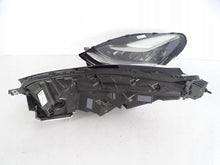 Laden Sie das Bild in den Galerie-Viewer, Frontscheinwerfer Tesla Model 3 1077376-00-C LED Rechts Scheinwerfer Headlight