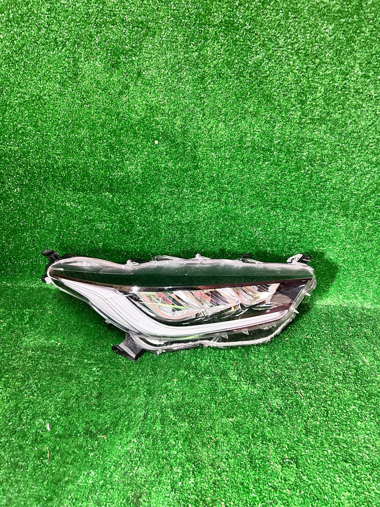 Frontscheinwerfer Toyota Yaris Rechts Scheinwerfer Headlight