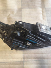 Load image into Gallery viewer, Frontscheinwerfer Ford MX7B-13E015-EB Links Scheinwerfer Headlight SCH8738101346iw