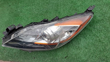 Laden Sie das Bild in den Galerie-Viewer, Frontscheinwerfer Mazda III 100-41345 Links Scheinwerfer Headlight