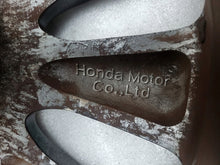Load image into Gallery viewer, 1x Alufelge 17 Zoll 7.0" 5x114.3 50ET Glanz Schwarz Honda Accord Civic I FEL4162607008oe
