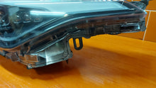 Laden Sie das Bild in den Galerie-Viewer, Frontscheinwerfer Toyota Chr C-Hr 81110-YP280 LED Rechts Scheinwerfer Headlight SCH1958598251zd