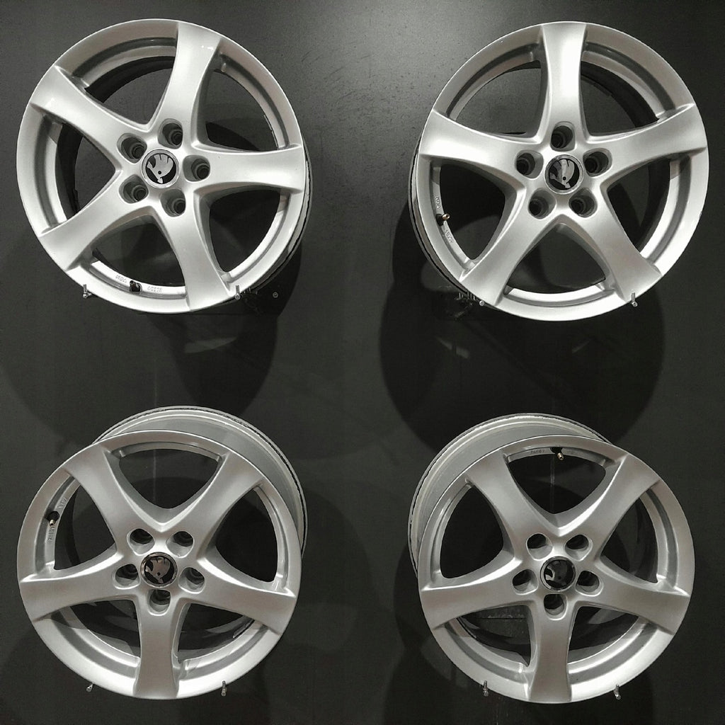 4x Alufelge 16 Zoll 6.5" 5x112 42ET Glanz Silber Skoda Superb III Passat B7 FEL8224870397ky