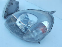 Load image into Gallery viewer, Frontscheinwerfer Toyota Yaris LED Ein Satz Scheinwerfer Headlight SCH9711087905bq