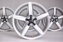 Laden Sie das Bild in den Galerie-Viewer, 4x Alufelge 18 Zoll 8.0&quot; 5x112 47ET Glanz Silber 8K0601025D Audi A6 A4 Rim Wheel