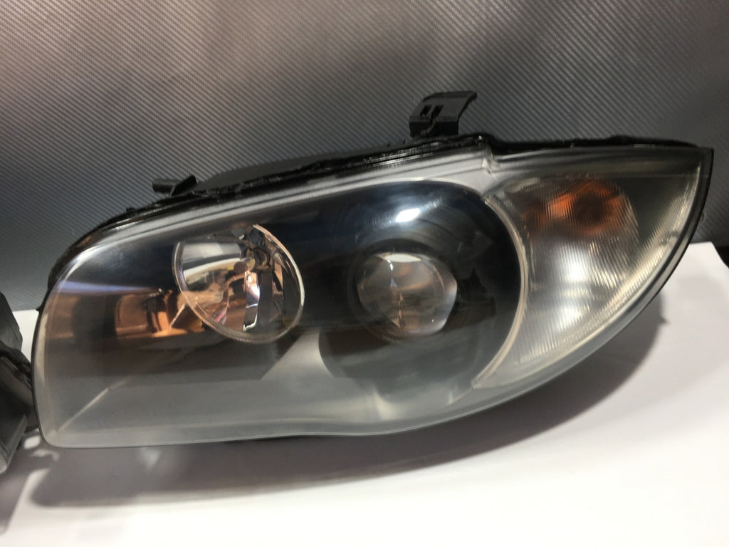 Frontscheinwerfer BMW 1 E87 Ein Satz Scheinwerfer Headlight SCH5383918564vg