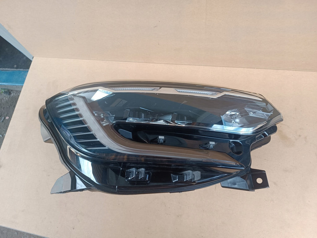 Frontscheinwerfer Renault Captur II 260104525R Full LED Rechts Headlight