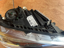 Laden Sie das Bild in den Galerie-Viewer, Frontscheinwerfer BMW 3 F30 F31 9883508-01 LED Rechts Scheinwerfer Headlight SCH6152110361tx