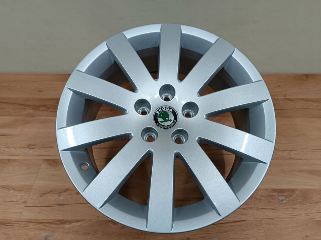 1x Alufelge 17 Zoll 7.0" 5x112 37ET 3U0601025D Skoda Rim Wheel