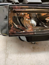 Laden Sie das Bild in den Galerie-Viewer, Frontscheinwerfer Skoda 5LB941010 Rechts Scheinwerfer Headlight SCH4111917453mi