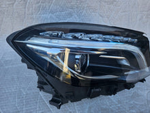 Laden Sie das Bild in den Galerie-Viewer, Frontscheinwerfer Mercedes-Benz Gla A1569061800 Rechts Scheinwerfer Headlight SCH4199879194rg