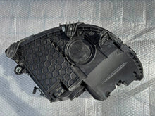 Laden Sie das Bild in den Galerie-Viewer, Frontscheinwerfer Mercedes-Benz W206 A2069063903 Links Scheinwerfer Headlight SCH9680283218qg