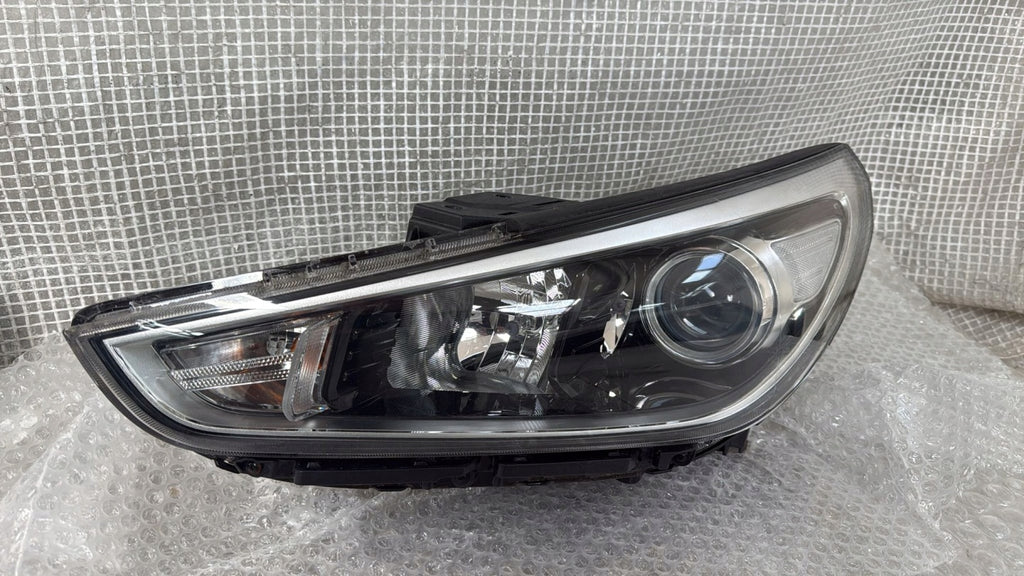 Frontscheinwerfer Hyundai I30 HI3017 Links Scheinwerfer Headlight SCH6679653431jr