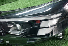 Laden Sie das Bild in den Galerie-Viewer, Frontscheinwerfer Opel Zafira Vivaro C 9847209980 Links Scheinwerfer Headlight SCH6260285704kg
