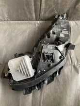 Laden Sie das Bild in den Galerie-Viewer, Frontscheinwerfer Tesla Model 3 1077376-50-B 1077376 LED Rechts Headlight
