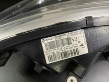 Load image into Gallery viewer, Frontscheinwerfer Renault Captur I 260603859R Ein Stück (Rechts oder Links) SCH5050652469ng