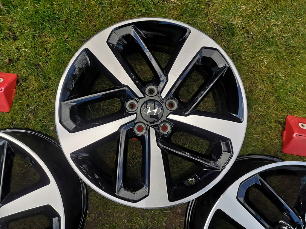 4x Alufelge 18 Zoll 7.5" 5x114.3 52ET Glanz Schwarz 52910-J9300 Hyundai Kona