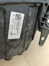 Laden Sie das Bild in den Galerie-Viewer, Frontscheinwerfer Renault Master I 260609073 Links Scheinwerfer Headlight SCH9336083619ok