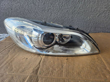 Laden Sie das Bild in den Galerie-Viewer, Frontscheinwerfer Volvo C30 31299819 Xenon Rechts Scheinwerfer Headlight SCH4268860133uy