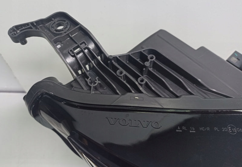 Frontscheinwerfer Volvo 80000628 Rechts Scheinwerfer Headlight SCH7206499621hk