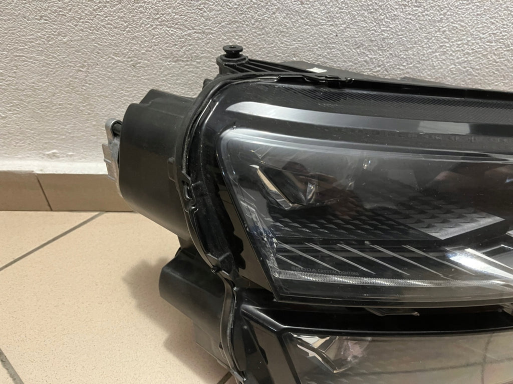 Frontscheinwerfer Skoda Karoq Rechts Scheinwerfer Headlight SCH3842298357ug