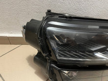 Laden Sie das Bild in den Galerie-Viewer, Frontscheinwerfer Skoda Karoq Rechts Scheinwerfer Headlight SCH3842298357ug