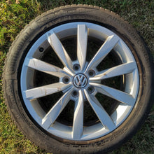 Load image into Gallery viewer, 1x Alufelge 17 Zoll 6.0" 5x112 48ET Silber 5G0601025K VW Golf Vii Rim Wheel FEL9883556009ri