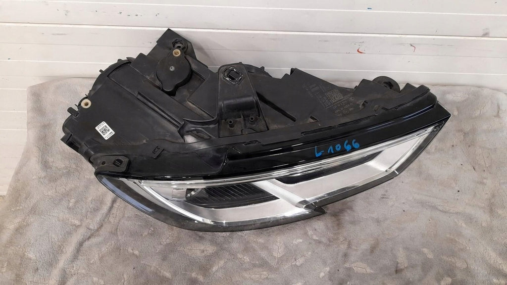 Frontscheinwerfer Audi A3 8V0941044E Rechts Scheinwerfer Headlight