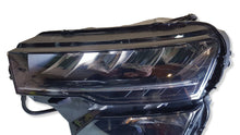 Laden Sie das Bild in den Galerie-Viewer, Frontscheinwerfer Skoda Karoq 57B941009 Links Scheinwerfer Headlight SCH9435066313jj