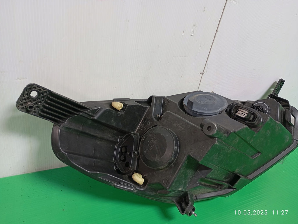 Frontscheinwerfer Ford Fiesta I L1BB-13E015LA Ein Stück (Rechts oder Links) SCH7608681526xf